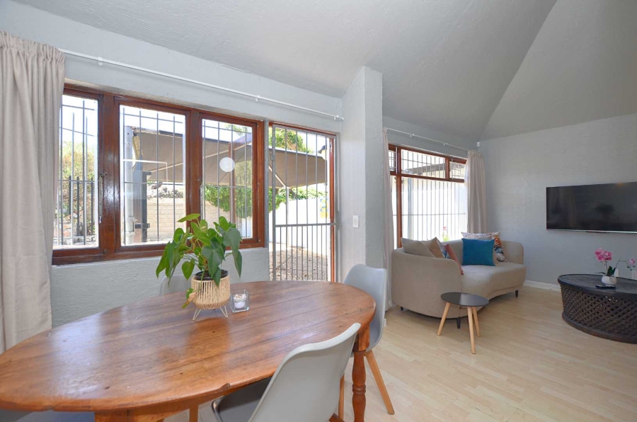 7 Bedroom Property for Sale in Westcliff Western Cape